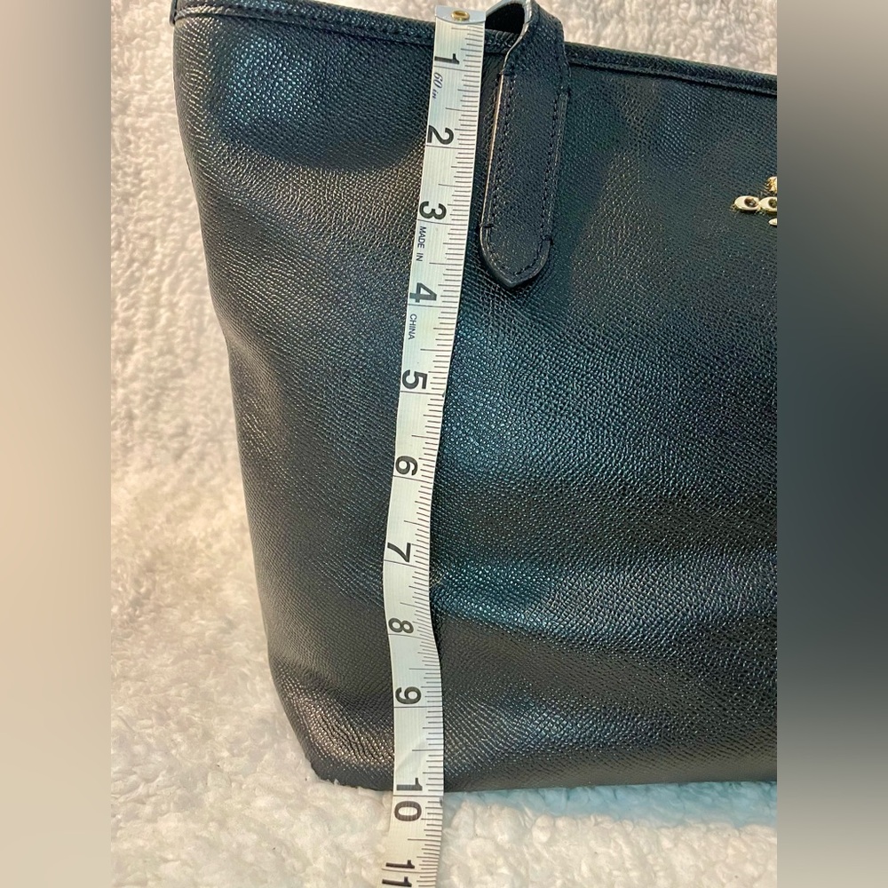 Coach Horse & Carriage Black Tote - Picture 3 of 10